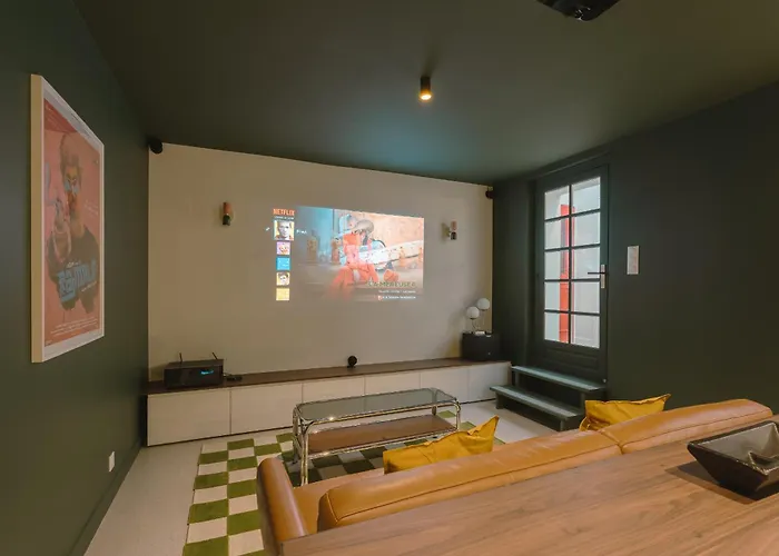Mini Loft Buttes Chaumont * Paris