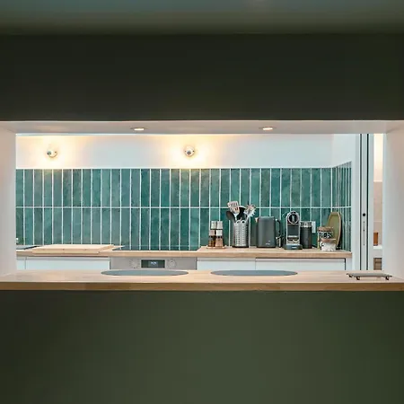 Mini Loft Buttes Chaumont アパート パリ