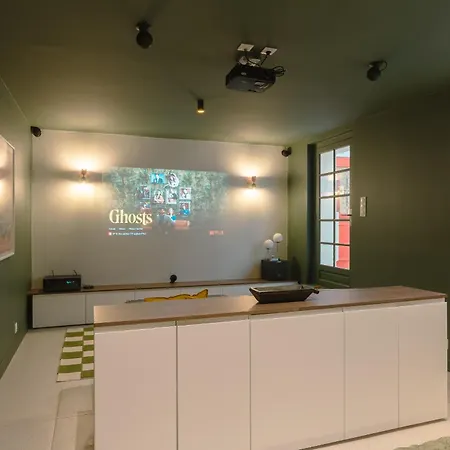 Mini Loft Buttes Chaumont * パリ