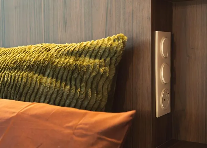 Mini Loft Buttes Chaumont شقة باريس