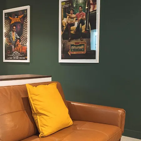 Mini Loft Buttes Chaumont * Paris